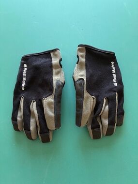 West Marine Sailing Gloves Used Once Size L